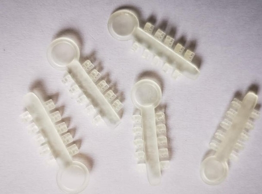 Produtos elásticos ortodônticos transparentes populares